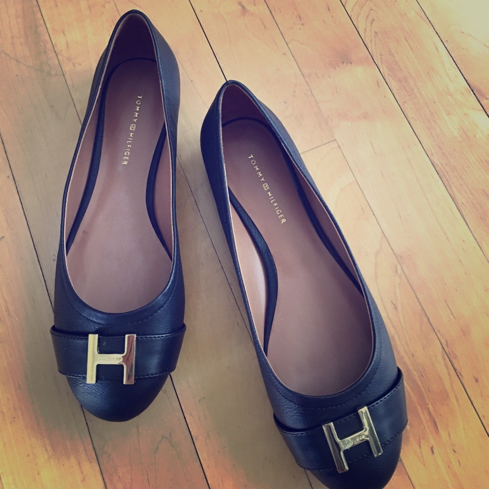 💥Flash Sale! Tommy Hilfiger leather flats. New!!